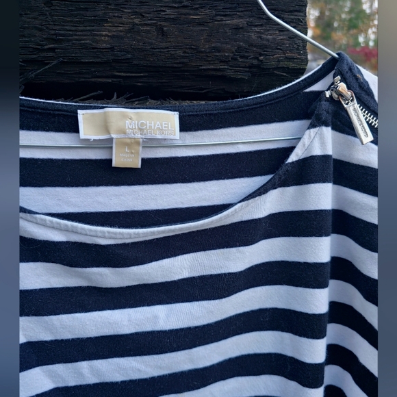Micheal kors top - Picture 2 of 3